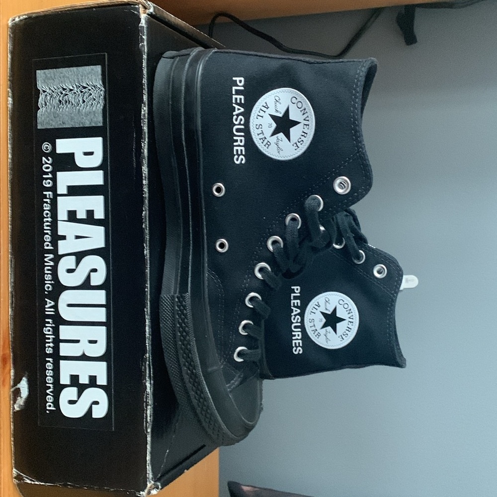 *SOLD* Pleasures x Joy Division x Converse Chuck 70s Hi.  Men’s size 7.5. - Picture 2 of 11